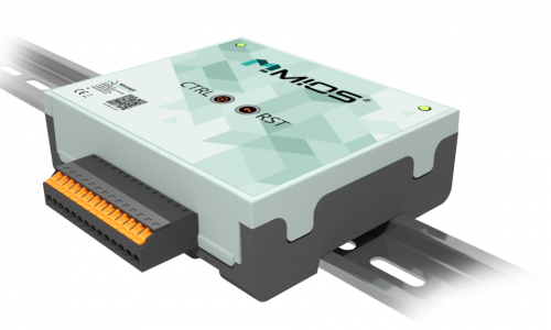 ios-hardware-front M!OS-Gerät auf einer Hutschine schräg oben fotografiert.